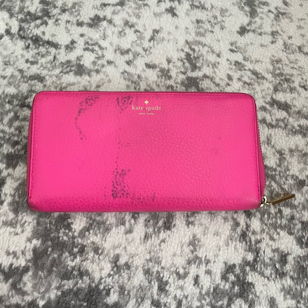 FREE with $30+ purchase. Damaged * Kate Spade wallet